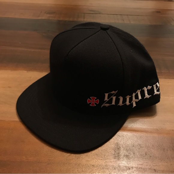 Balenciaga Other - Supreme x Independent Snapback